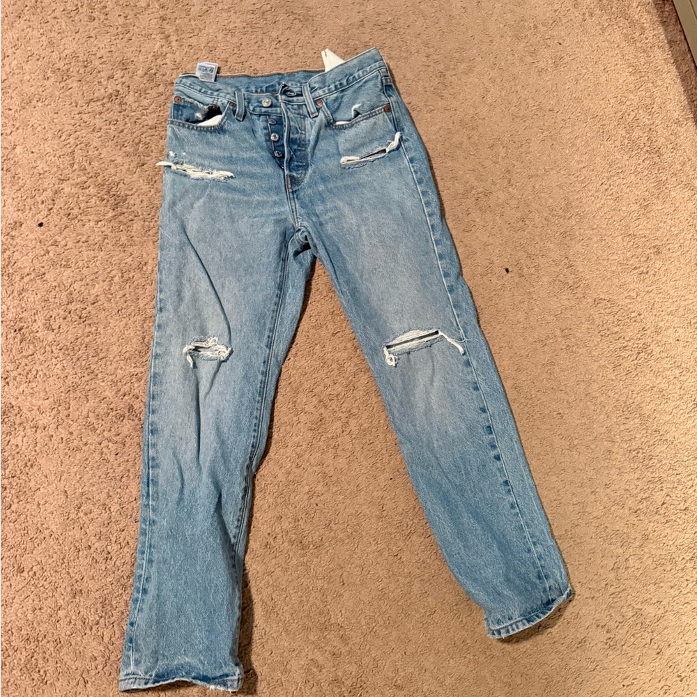 Stylish Blue Distressed Women Levi Jeans